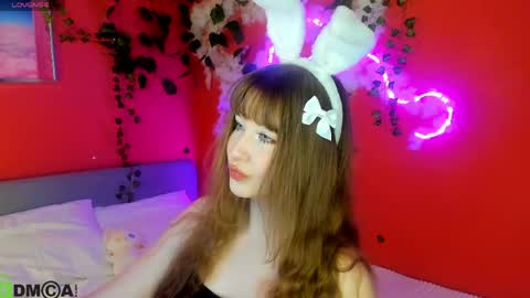 Snapshot of moonlight__67 chatting on 04/17/26, 11:24 Eva online show from 04/17/26, 11:24