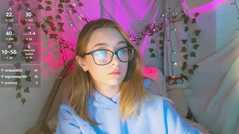 Snapshot of moonlight__lovers chatting on 12/09/24, 12:40 Dana online show from 12/09/24, 12:40