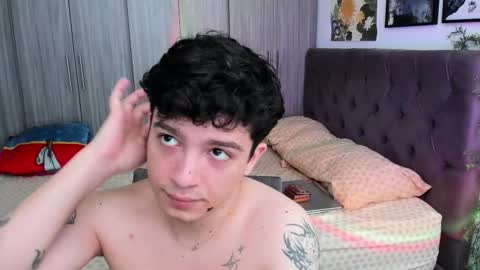 Snapshot of moonlight_baee chatting on 09/23/25, 05:38 Clove online show from 09/23/25, 05:38