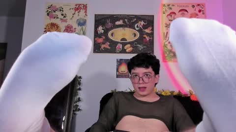 Snapshot of moonlight_baee chatting on 01/06/26, 03:21 Clove online show from 01/06/26, 03:21