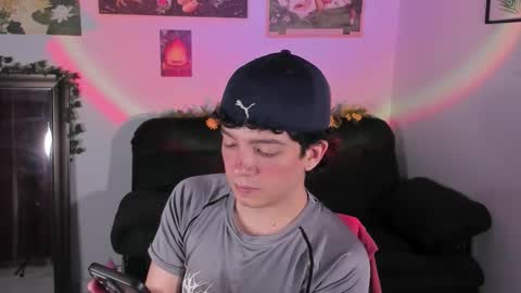 Snapshot of moonlight_baee chatting on 02/03/26, 06:22 Clove online show from 02/03/26, 06:22