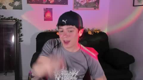 Snapshot of moonlight_baee chatting on 02/03/26, 06:40 Clove online show from 02/03/26, 06:40