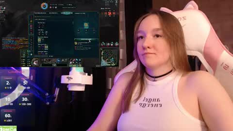 Snapshot of moonlish_siren chatting on 02/21/25, 10:15 Katrin online show from 02/21/25, 10:15