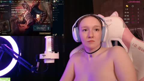 Snapshot of moonlish_siren chatting on 02/28/25, 09:12 Katrin online show from 02/28/25, 09:12