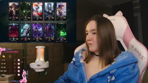 Snapshot of moonlish_siren chatting on 02/05/26, 10:47 Katrin online show from 02/05/26, 10:47