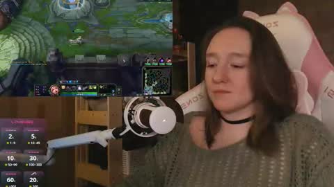 Snapshot of moonlish_siren chatting on 03/15/26, 07:20 Katrin online show from 03/15/26, 07:20