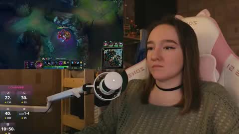 Snapshot of moonlish_siren chatting on 03/20/26, 09:30 Katrin online show from 03/20/26, 09:30