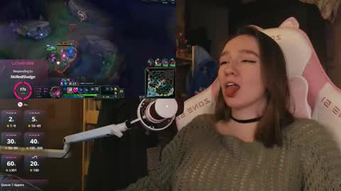 Snapshot of moonlish_siren chatting on 03/30/26, 09:38 Katrin online show from 03/30/26, 09:38