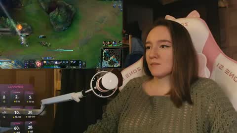 Snapshot of moonlish_siren chatting on 03/31/26, 09:04 Katrin online show from 03/31/26, 09:04