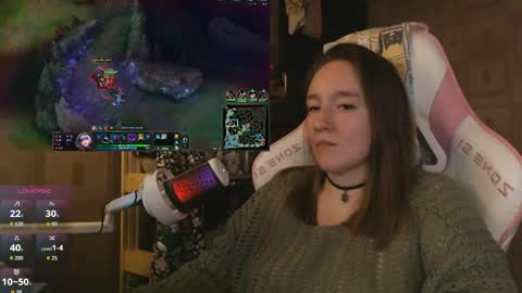 Snapshot of moonlish_siren chatting on 05/14/26, 09:21 Katrin online show from 05/14/26, 09:21