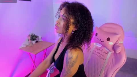 Snapshot of moonrose_1 chatting on 03/18/26, 07:17 Rosa online show from 03/18/26, 07:17