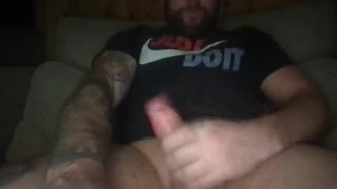 Snapshot of moonshiner88 chatting on 02/05/25, 07:31 benji online show from 02/05/25, 07:31