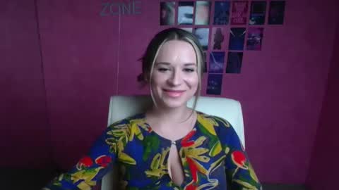Snapshot of moonsusanna chatting on 03/10/26, 06:29 Susanna online show from 03/10/26, 06:29