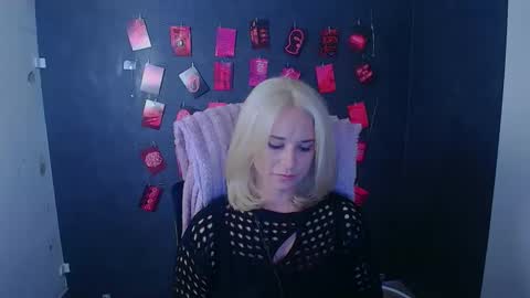Snapshot of moonsusanna chatting on 03/13/26, 12:56 Susanna online show from 03/13/26, 12:56