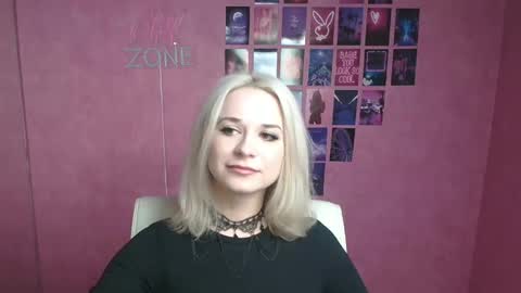 Snapshot of moonsusanna chatting on 03/24/26, 06:18 Susanna online show from 03/24/26, 06:18