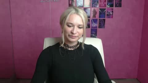 Snapshot of moonsusanna chatting on 04/02/26, 11:30 Susanna online show from 04/02/26, 11:30