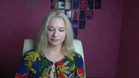 Snapshot of moonsusanna chatting on 04/10/26, 05:56 Susanna online show from 04/10/26, 05:56