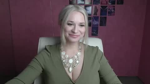 Snapshot of moonsusanna chatting on 04/11/26, 05:34 Susanna online show from 04/11/26, 05:34