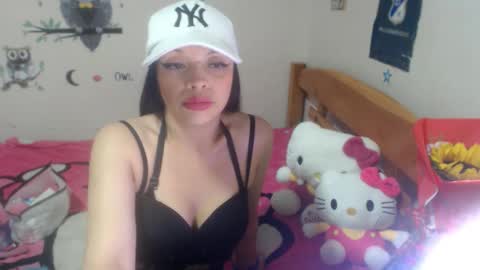 Snapshot of moontthbluee chatting on 12/15/25, 10:47 luna online show from 12/15/25, 10:47