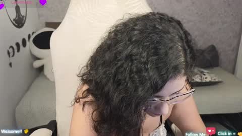 Moon Woman online show from 01/24/25, 08:23