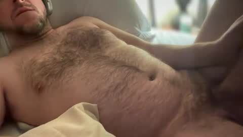 Moon online show from 11/24/25, 04:56