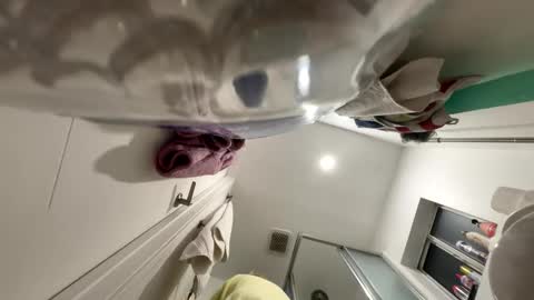 moorning_burst online show from 11/28/25, 04:04