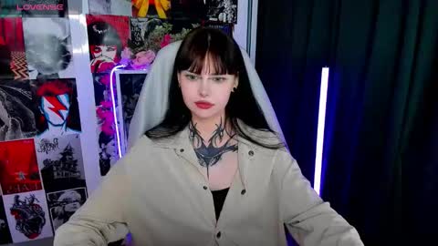 Snapshot of morana_batt chatting on 10/03/25, 02:08 Morana online show from 10/03/25, 02:08