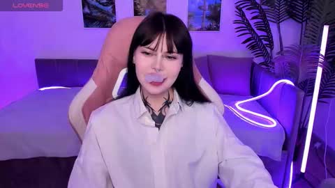 Snapshot of morana_batt chatting on 10/14/25, 02:01 Morana online show from 10/14/25, 02:01