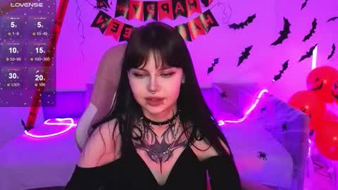 Snapshot of morana_batt chatting on 10/28/25, 02:37 Morana online show from 10/28/25, 02:37