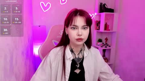 Snapshot of morana_batt chatting on 11/21/25, 02:10 Morana online show from 11/21/25, 02:10