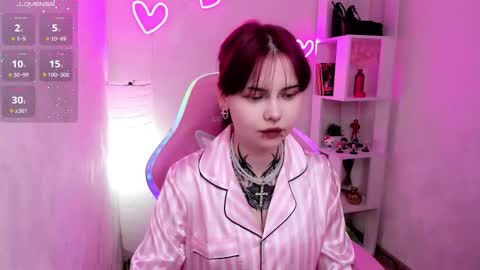 Snapshot of morana_batt chatting on 11/22/25, 01:59 Morana online show from 11/22/25, 01:59