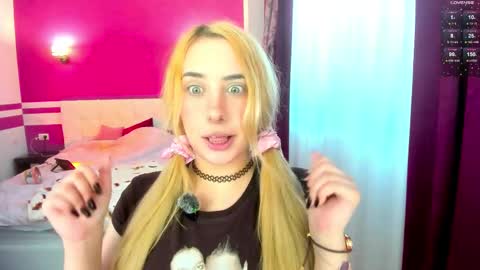 Snapshot of moranakit chatting on 02/18/26, 07:48 Morana Mayer online show from 02/18/26, 07:48