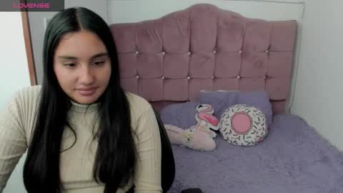 morena_rodriguez_9 online show from 11/03/25, 07:15