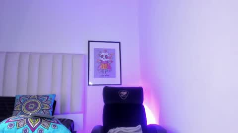 Snapshot of morenaza_019 chatting on 04/21/26, 08:23 morenaza_019 online show from 04/21/26, 08:23