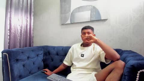 Snapshot of morenitodigno chatting on 11/01/25, 07:49 Mmorenito online show from 11/01/25, 07:49