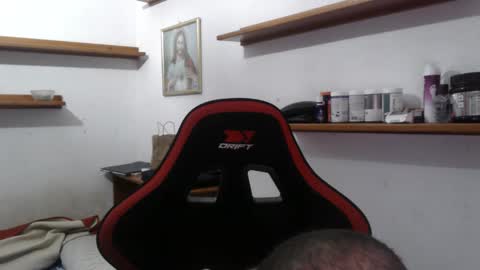 Snapshot of morenoch19 chatting on 03/09/25, 09:25 alejo online show from 03/09/25, 09:25