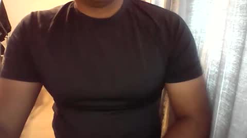 Snapshot of morenolatin19 chatting on 06/01/26, 05:25 Jos Luis online show from 06/01/26, 05:25