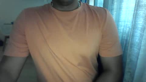 Snapshot of morenolatin19 chatting on 06/24/26, 05:12 Jos Luis online show from 06/24/26, 05:12