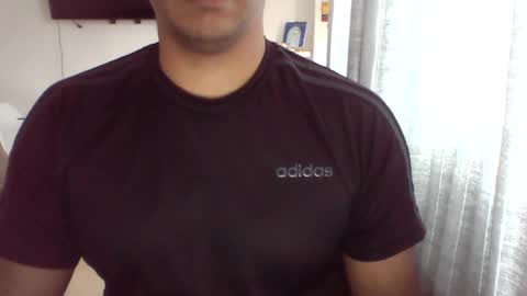 Snapshot of morenolatin19 chatting on 07/21/26, 04:53 Jos Luis online show from 07/21/26, 04:53