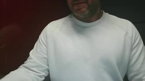 Snapshot of morepassion4u chatting on 10/21/25, 01:34 morepassion4u online show from 10/21/25, 01:34