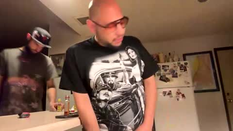 morethanenough437431 online show from 12/17/25, 09:37