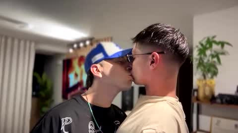   online show from 09/21/25, 02:02