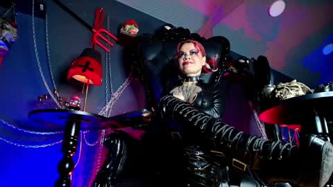 Snapshot of morganacrowley_ chatting on 04/02/26, 11:19 Morgana online show from 04/02/26, 11:19