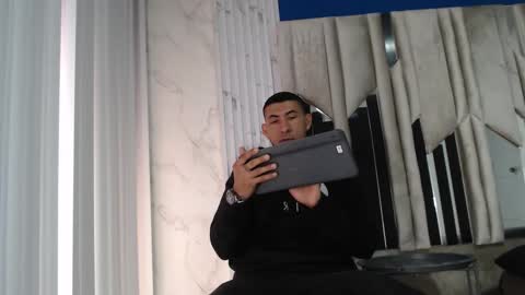 MORGAN AND MEGAN online show from 12/05/25, 12:14