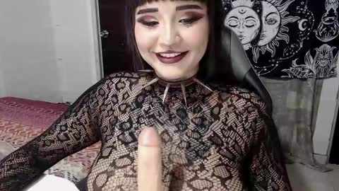 Snapshot of morganmoon1 chatting on 09/08/25, 08:41 Morgan Moon online show from 09/08/25, 08:41