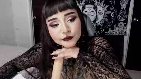 Snapshot of morganmoon1 chatting on 11/26/25, 09:38 Morgan Moon online show from 11/26/25, 09:38