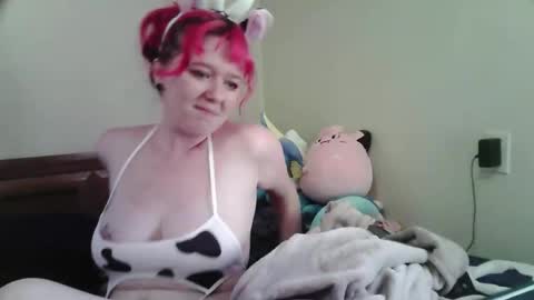 Snapshot of moriminxx chatting on 04/27/26, 06:28 moriminxx online show from 04/27/26, 06:28