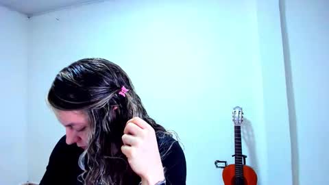 Snapshot of morning_littlestart chatting on 11/16/25, 01:44 Morning start online show from 11/16/25, 01:44