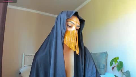 Medina online show from 09/27/25, 09:03