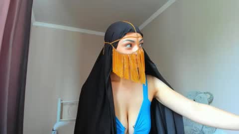 Snapshot of moroccan_diamond_ chatting on 05/03/26, 07:03 Medina online show from 05/03/26, 07:03